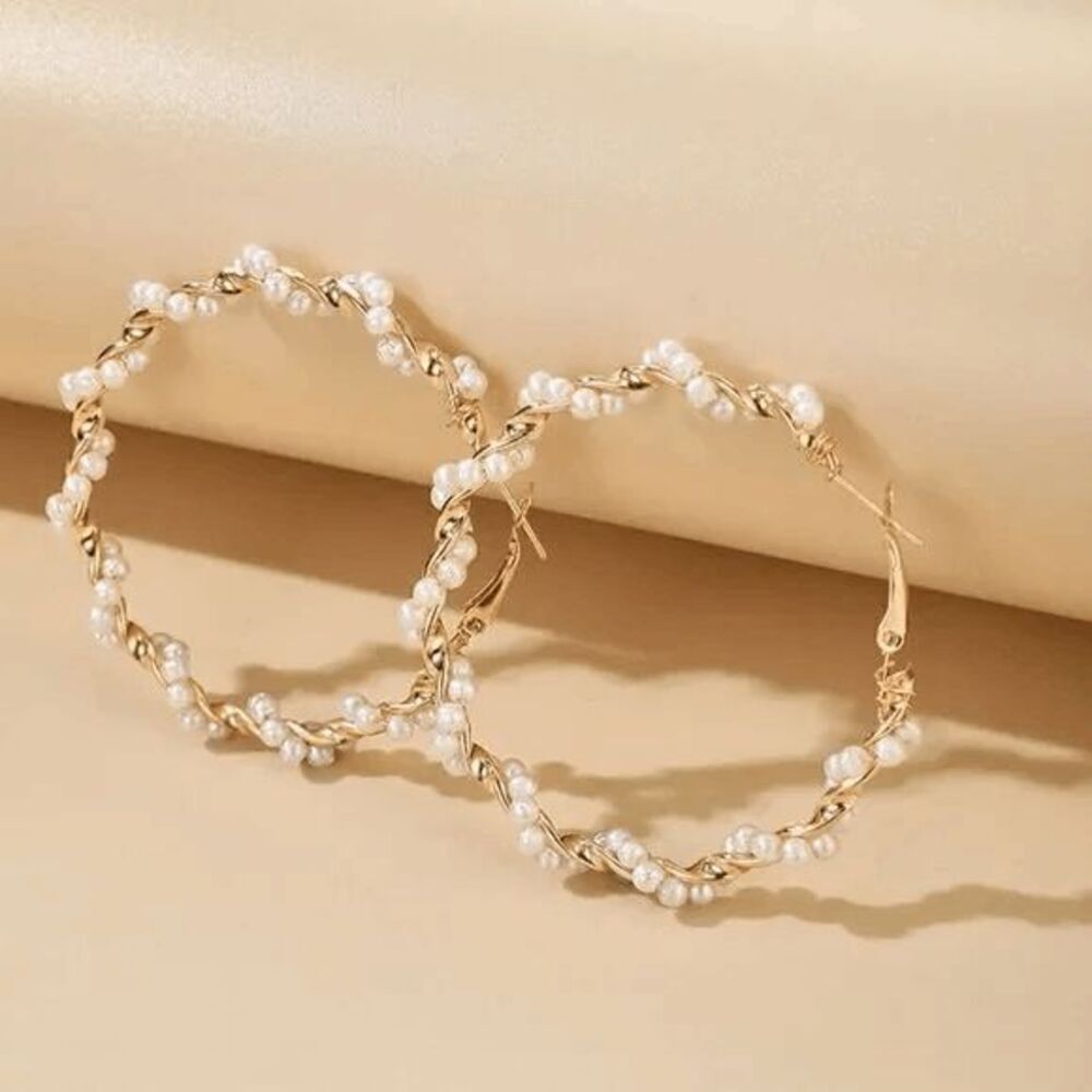 Ladies Fashion Pearl Wrapped Hoop Earrings 15$